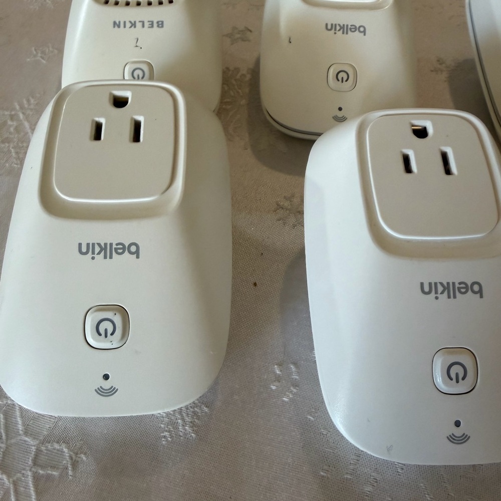 BELKIN WeMo Switch Wi-Fi Smart Plug (6) & WeMo Insight Plug Android IPhone - Picture 2 of 11